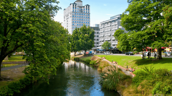 Where to Live in New Zealand - City comparison guide for migrants choosing between Auckland, Wellington, Christchurch